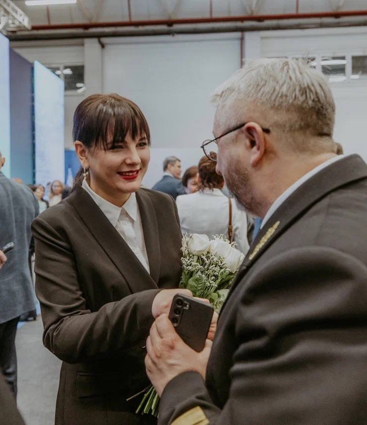 Директор КДЦ «Октябрь» Екатерина Гарькина – заслуженный деятель культуры Югры